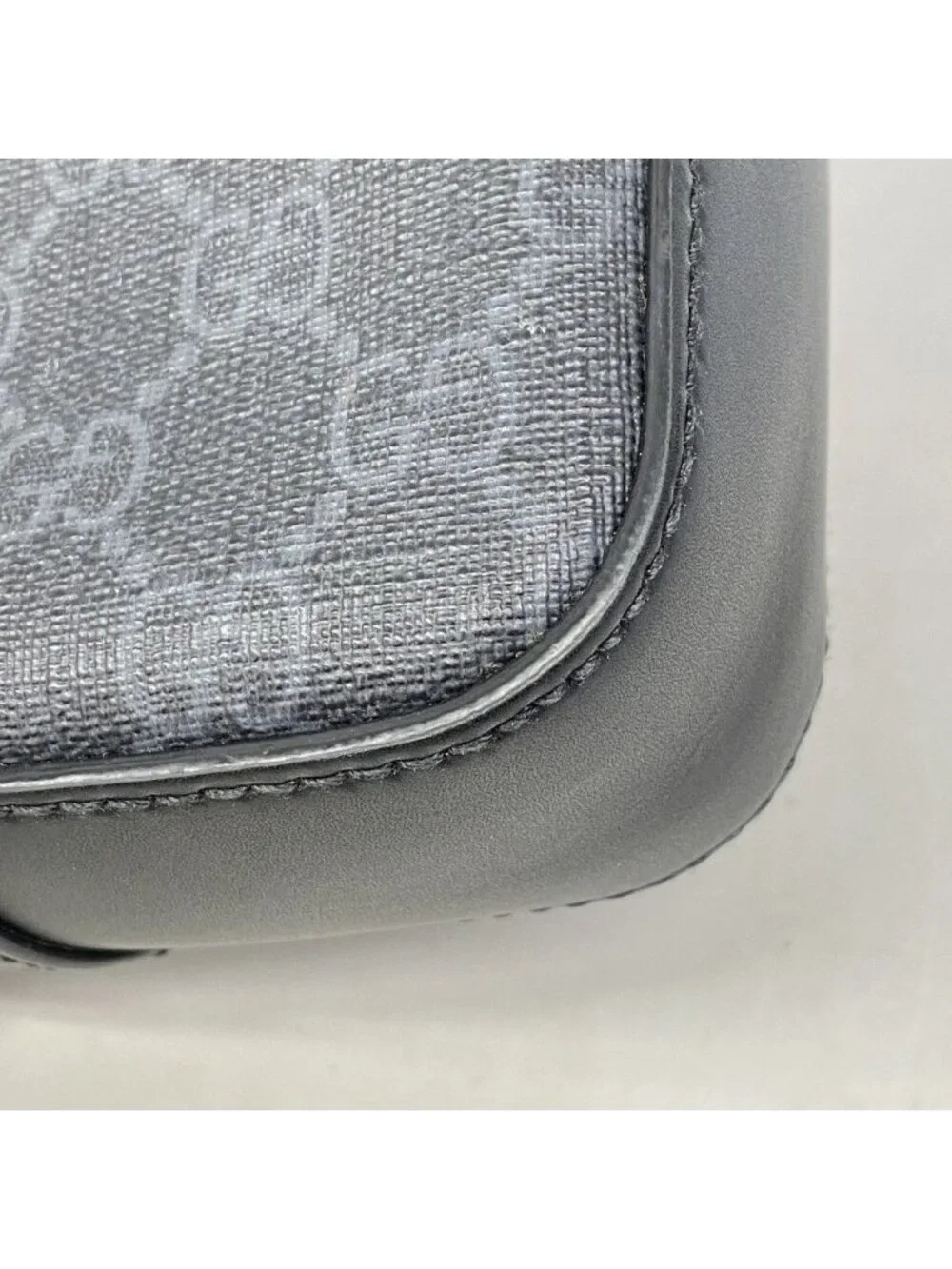 Gucci Shoulder Bag GG Supreme Black Silver